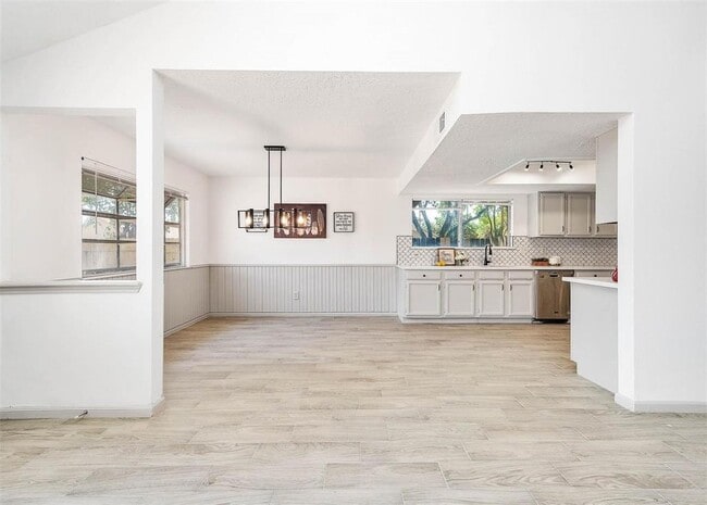 Building Photo - 11602 Inga Ln