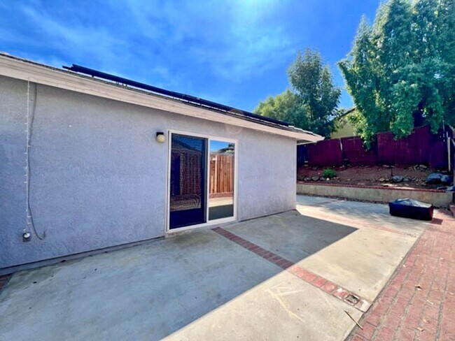 Building Photo - Upgraded 2 Bedroom Menifee home with a two...