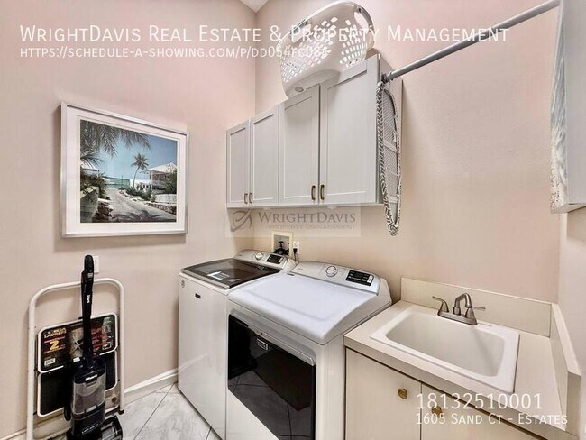 Building Photo - 1605 Sands Ter E