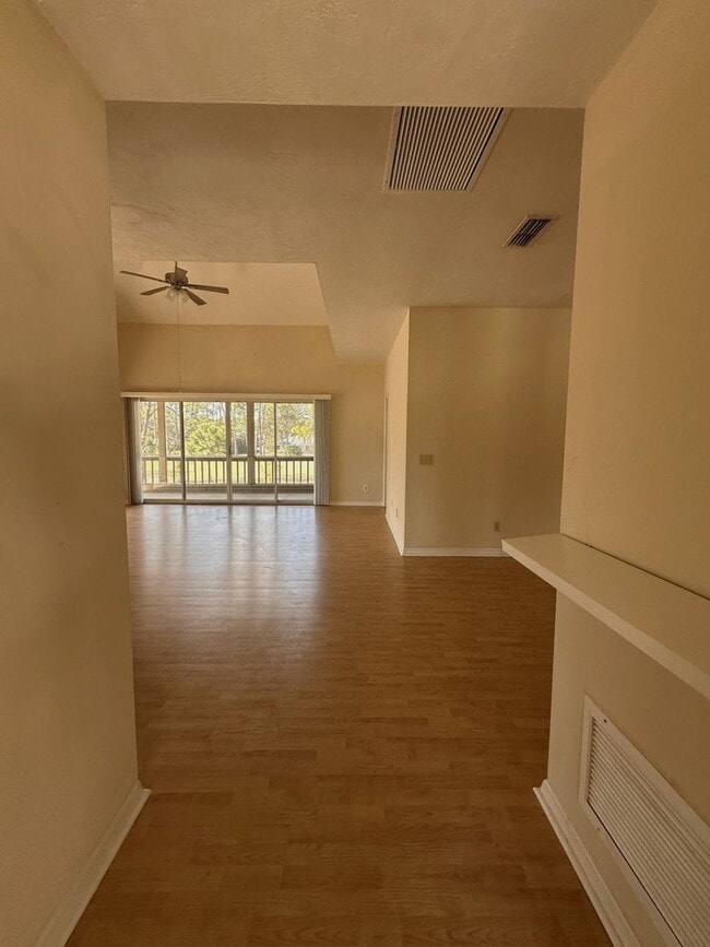 Building Photo - 2 Bedroom 2 Bath in Plantation Bay in Ormond Beach