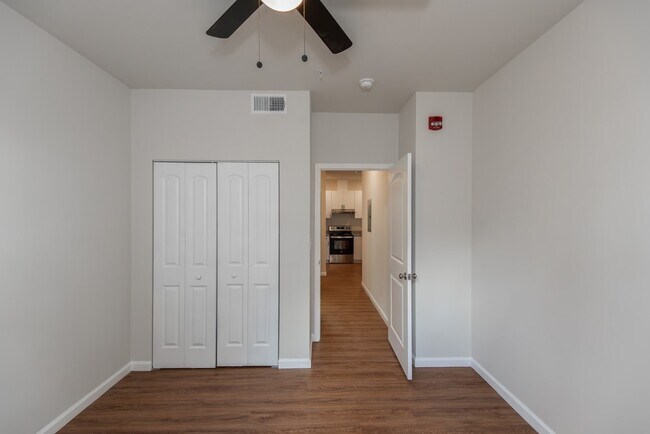 Building Photo - 122 Harmony Mdws Ct