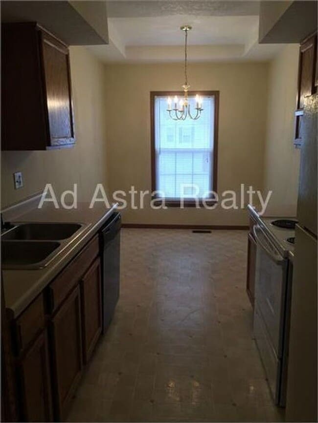 Building Photo - Platte City 2 Bedroom Duplex-Coming SOON!!