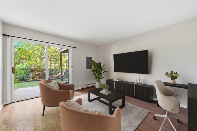 Building Photo - 556 E 32nd St