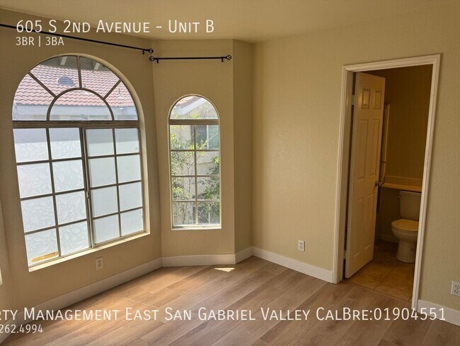 Building Photo - 605 S 2nd Ave