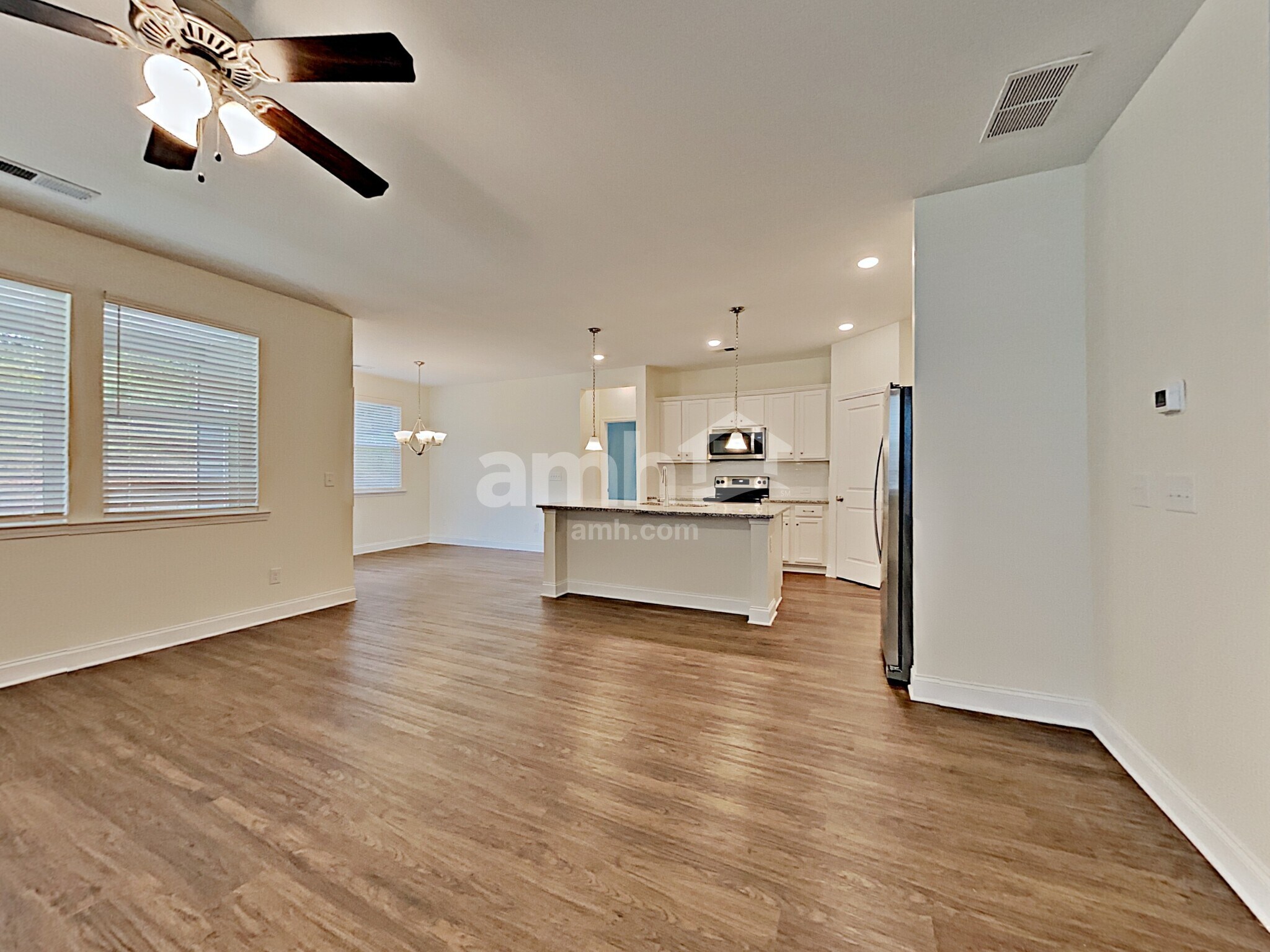 Building Photo - 254 Lake St