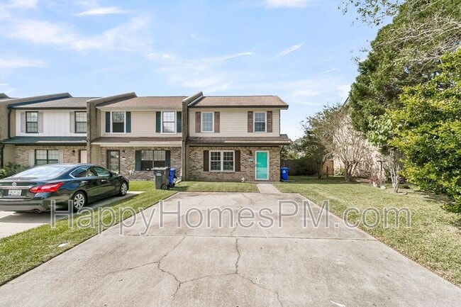 Building Photo - 5737 Dewsbury Ln