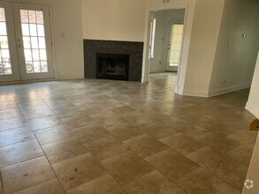 Building Photo - Fully remodeled 3 bed 2 bath 2 car garage ...