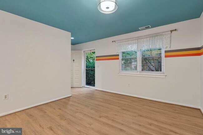 Building Photo - 11330 Headlands Ct