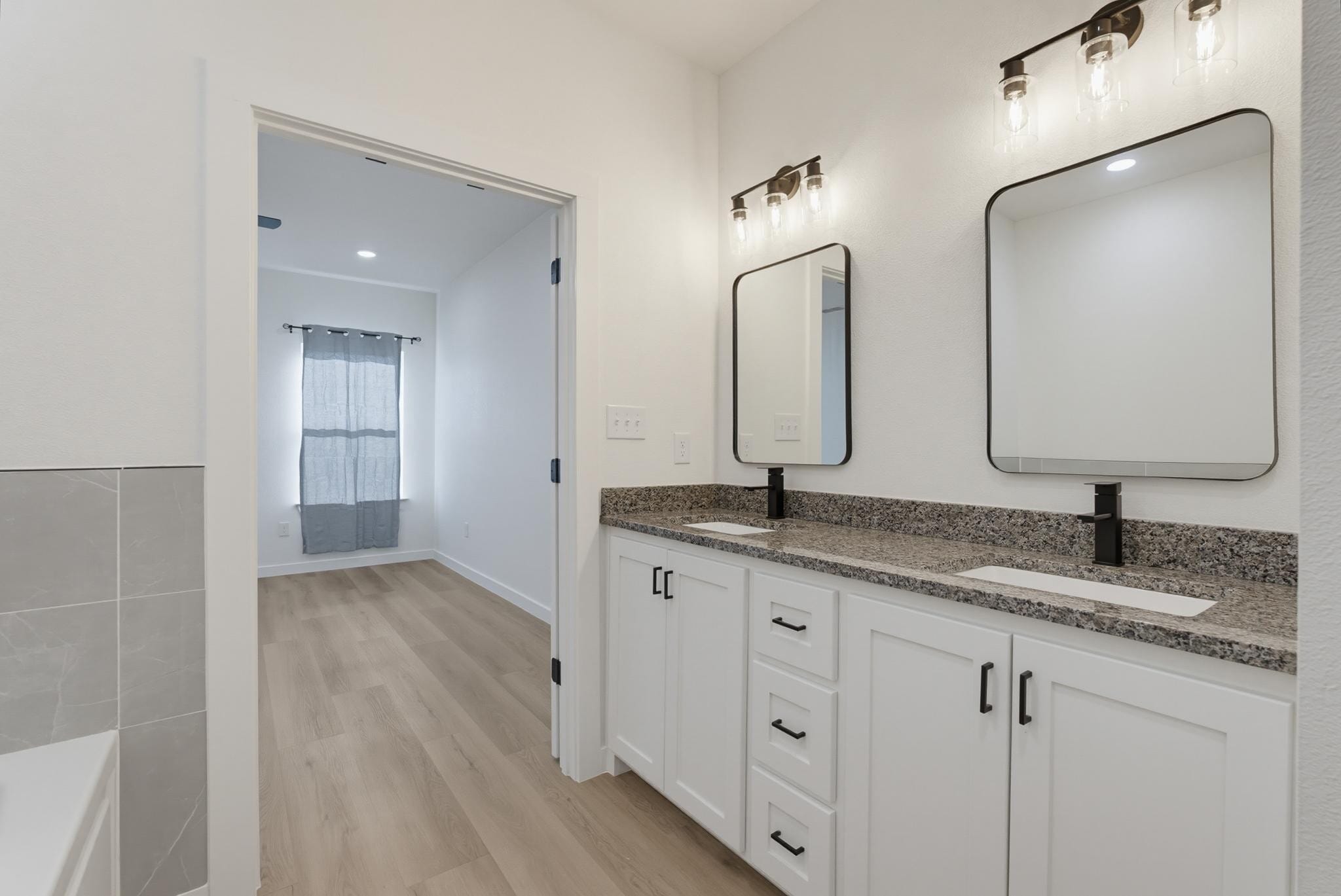 Building Photo - 7659 Lake Ridge Pky