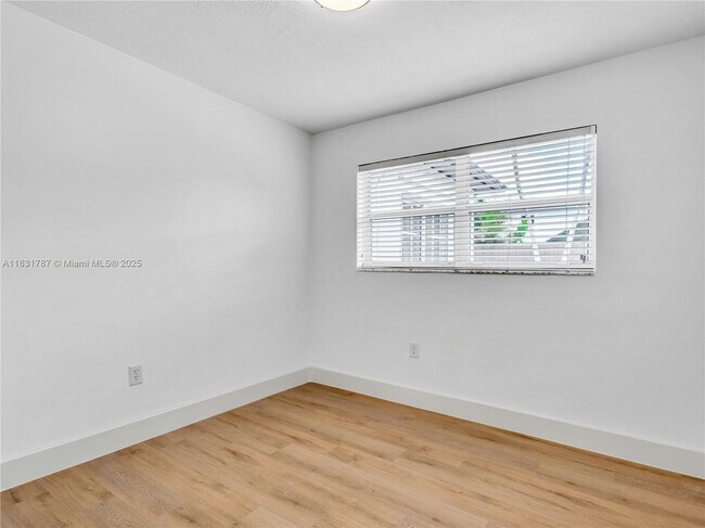 Building Photo - 10015 SW 85th Terrace