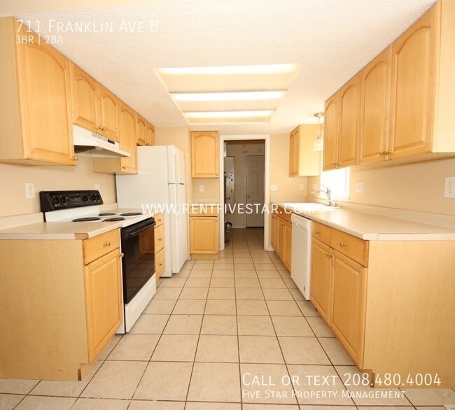 Building Photo - 711 Franklin Ave