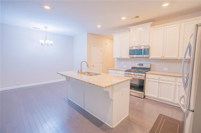 Building Photo - 2420 Boxwalking Ct