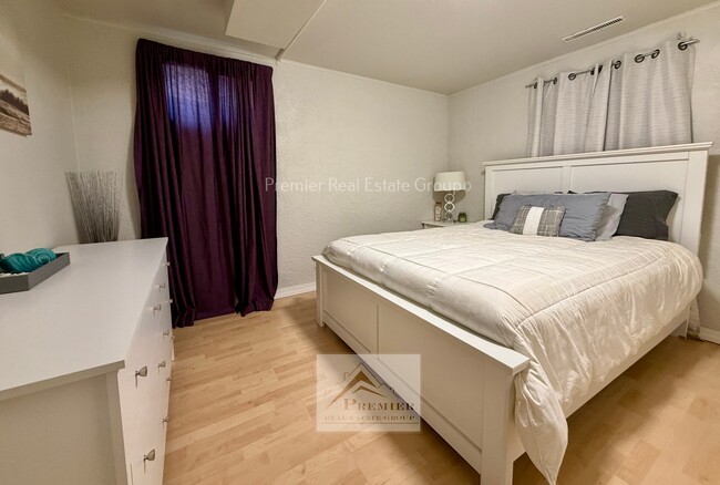 Building Photo - 1122 Pike Dr