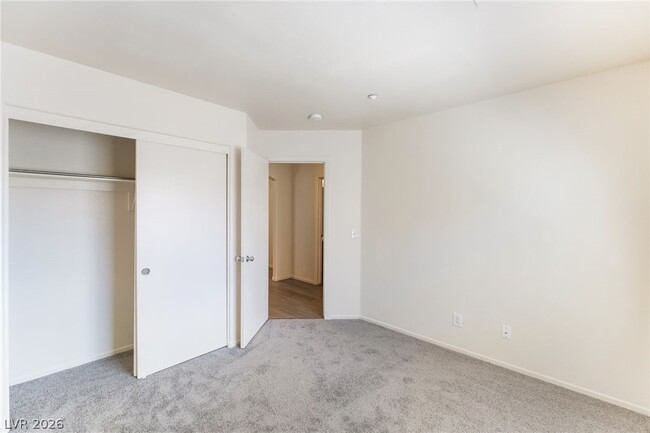 Building Photo - 9004 Successful Ct