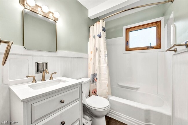 Building Photo - 24000 Knickerbocker Rd