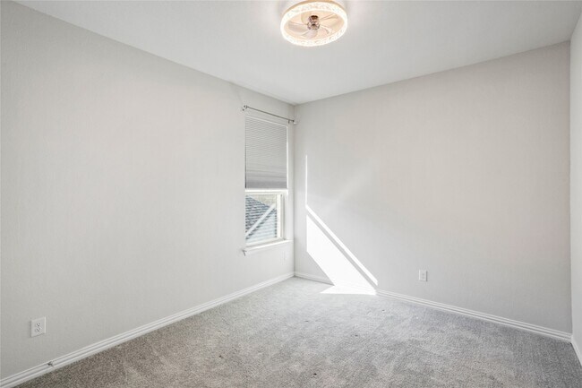 Building Photo - 12361 Hulson Trl