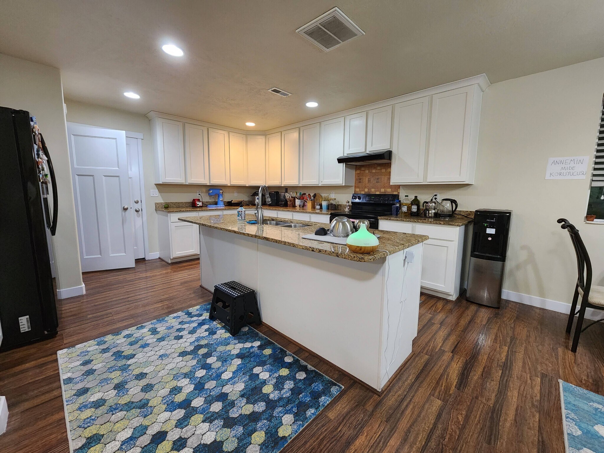 Building Photo - 1062 W Stonehaven Dr