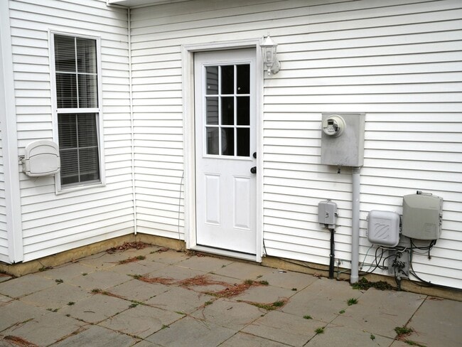 Building Photo - 113 Amelia Ct