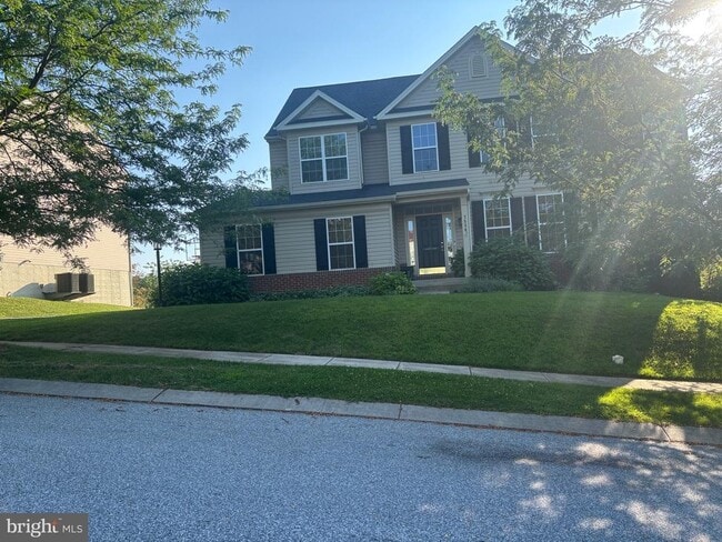 Building Photo - 7536 Pinewild Rd
