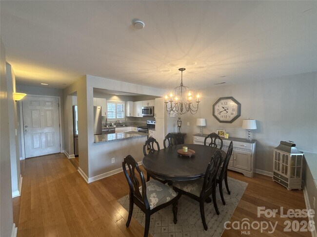 Building Photo - 9817 Emerald Point Dr