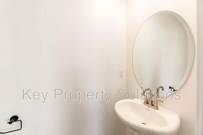 Building Photo - 4204 W Gooseneck Ct