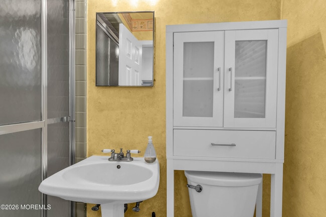 Building Photo - 1210 Tuxedo Pl