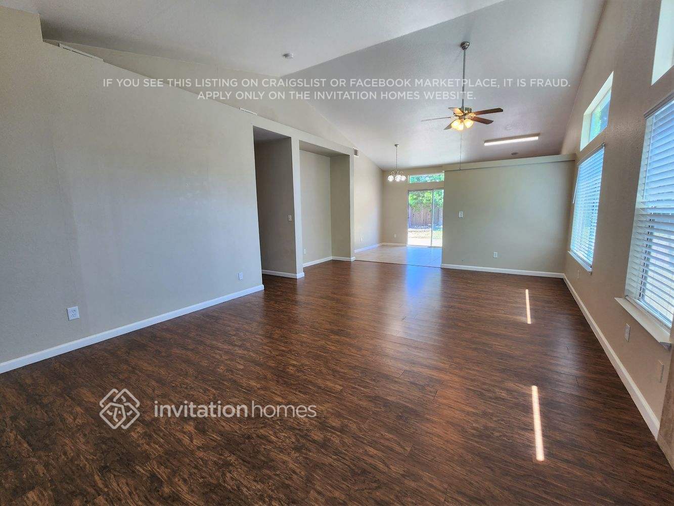 Building Photo - 5012 Fernwood Cir