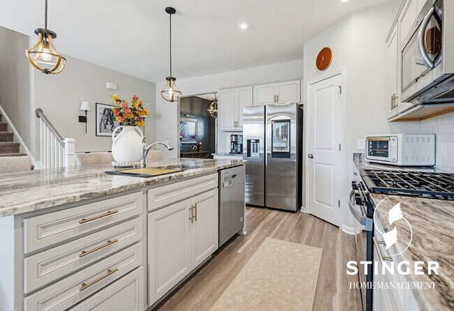 Building Photo - 1214 Danner Dr