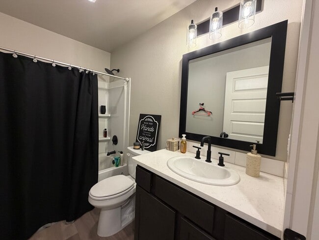 Building Photo - 3/2/2 in Frenship ISD in upland crossing!