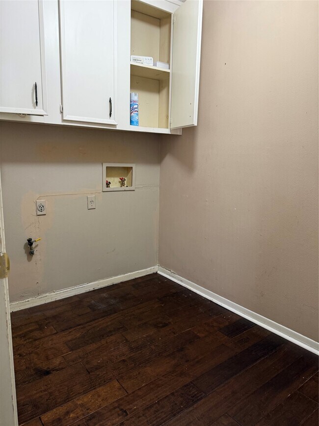 Building Photo - 10102 Sagecourt Dr