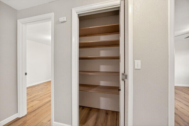 Building Photo - 1517 Westfield Way