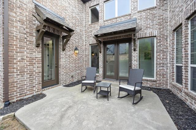 Building Photo - 580 Butchart Dr