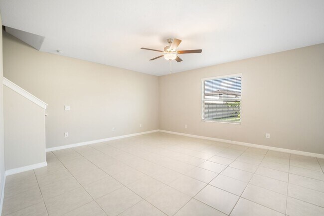 Building Photo - Newer Construction Rental with Open Layout...