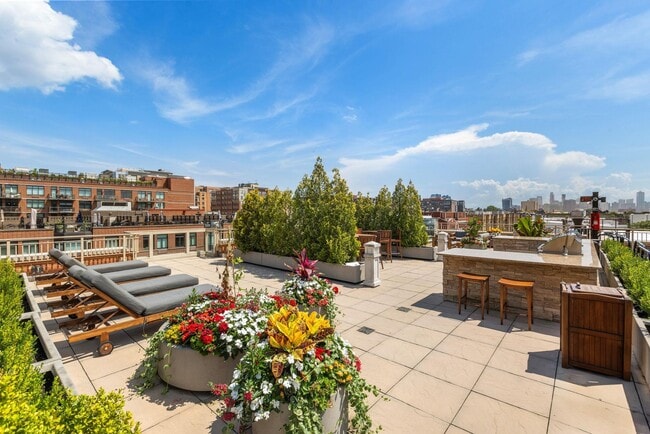 Building Photo - 1450 Washington St