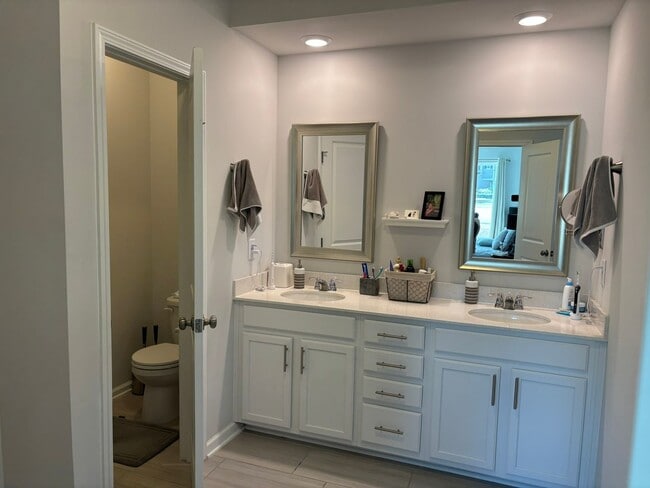 Building Photo - Beautiful 3-Bedroom Home in Copley Farm! *$500 Rebate on First Months Rent*