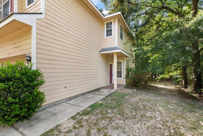 Building Photo - 229 Summerhaze Cir