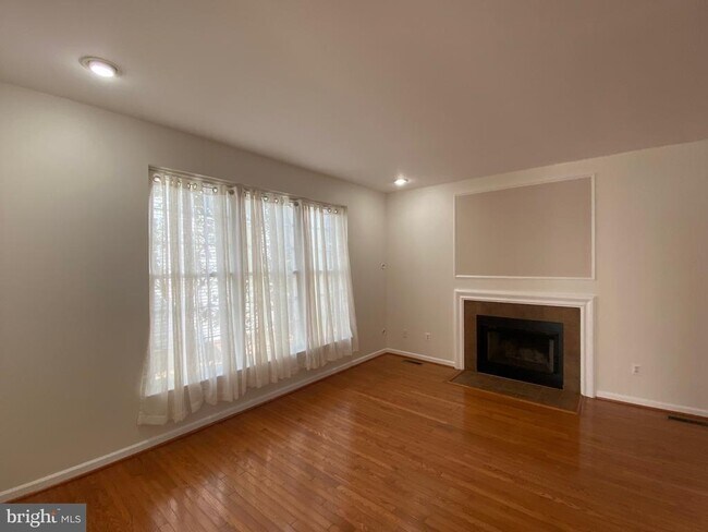Building Photo - 128 Ivy Hills Terrace