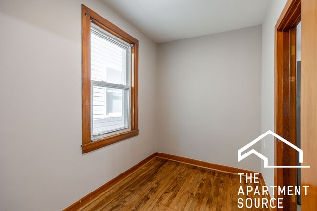 Building Photo - 2040 W Cullerton St