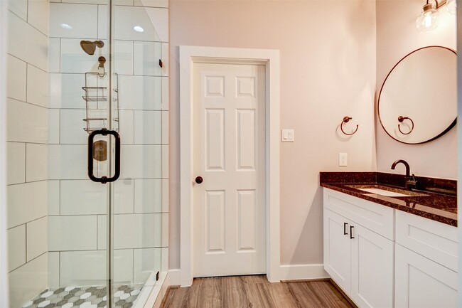 Building Photo - 6731 New York St