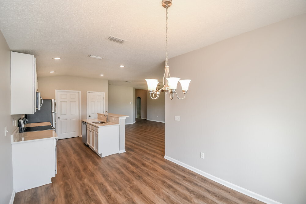 Building Photo - 9287 Hawkeye Dr