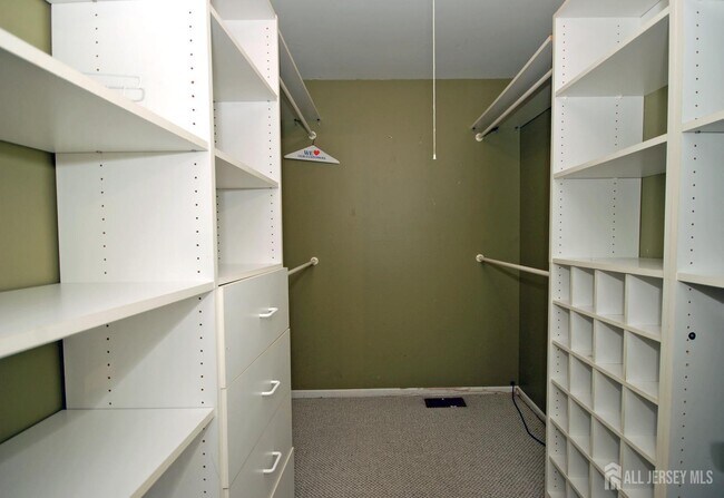 Building Photo - 9 Sandpiper Dr