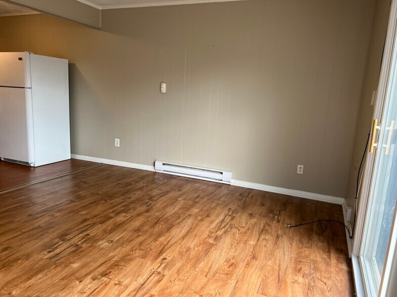 Livingroom - 89 N 16th Ave