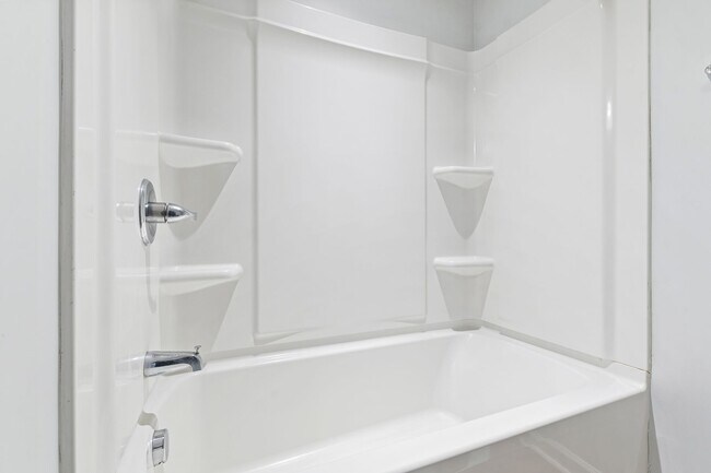 Building Photo - Brightleaf at the Park Townhome!