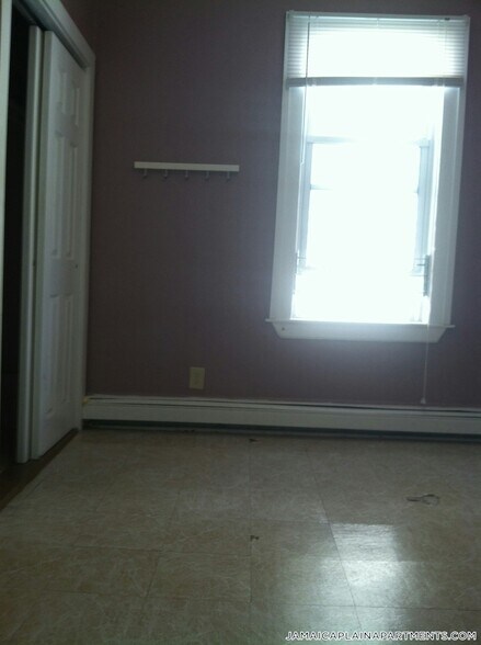 Building Photo - 36 Mozart St