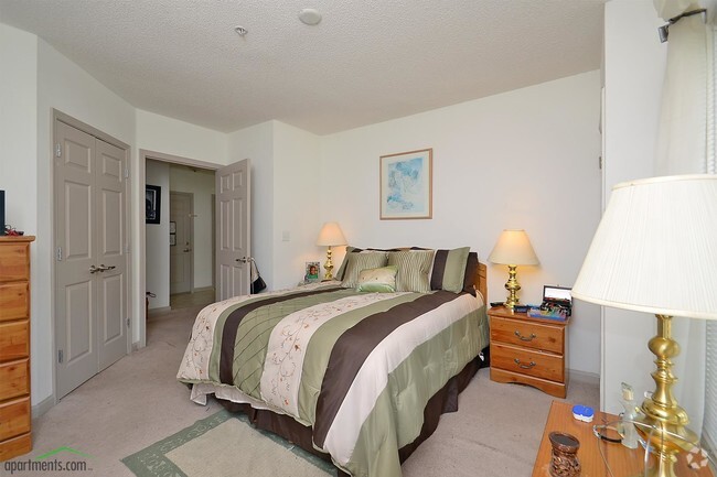 Bedroom - Martin House at Adamsville - Senior Living