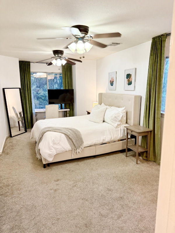 Building Photo - 11719 Bell Ave