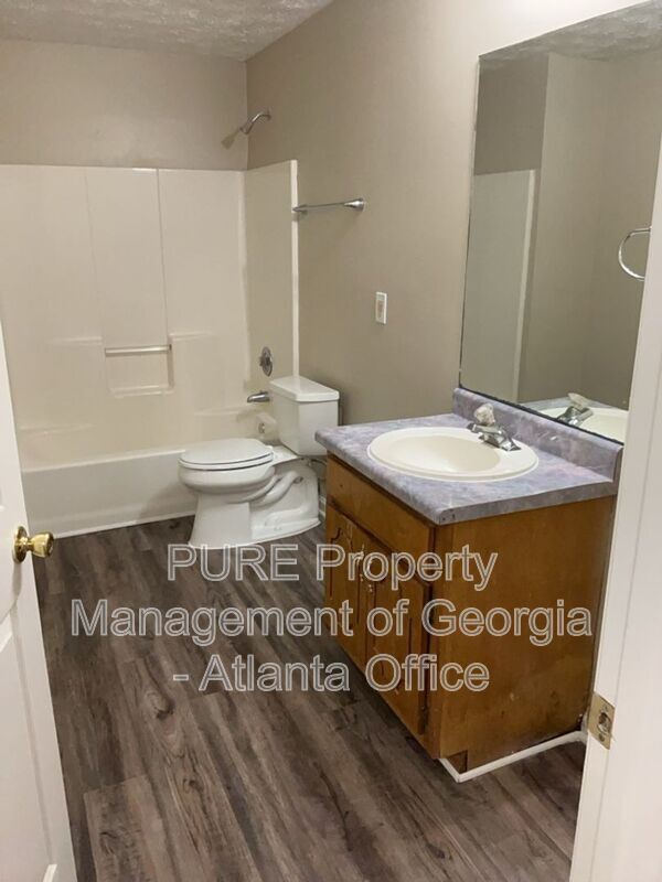 Building Photo - 3213 Southridge