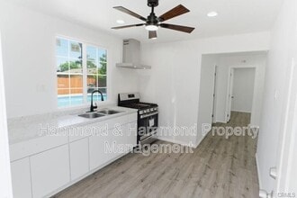 Building Photo - 20249 Parthenia St