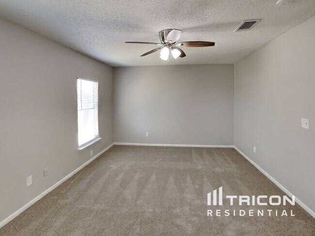 Building Photo - 2610 Townhall Ln