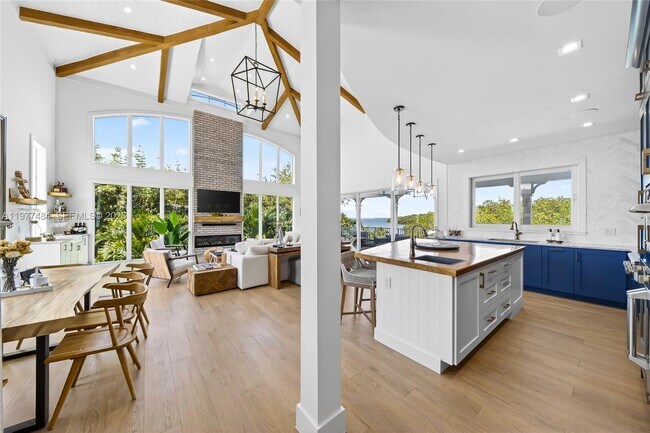 Building Photo - 146 Mockingbird Rd